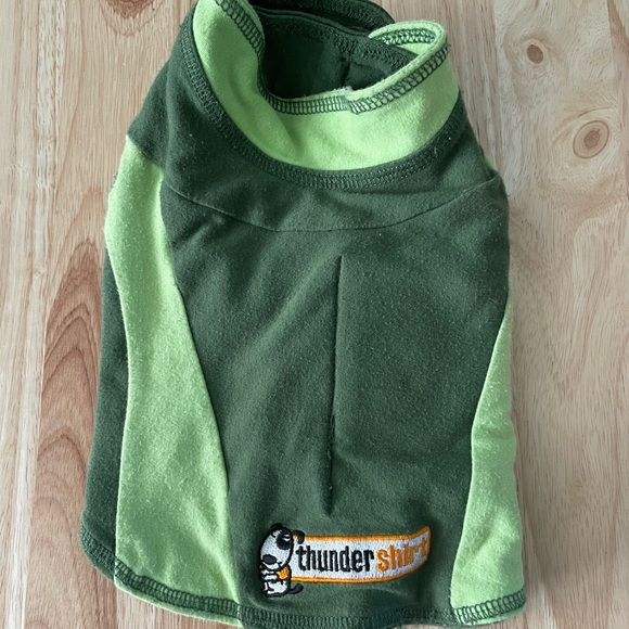 Thundershirt Dog Thundershirt Green Xs Some Discoloration Noted On One Side In Photos Poshmark